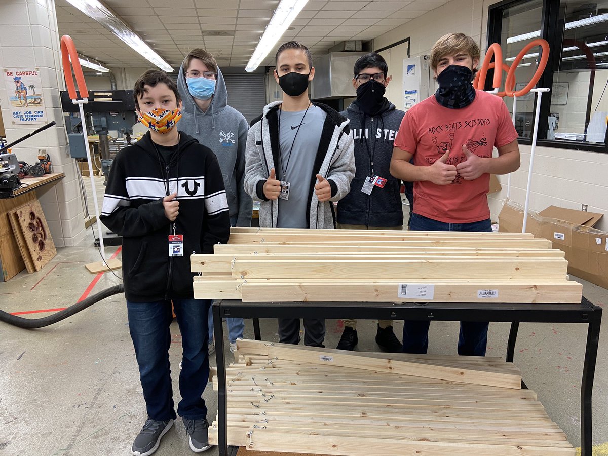 MrZamarron_KMS's tweet photo. 1st period engineering were the leaders on these hover puck frames for KMS science, @ElmerKMS. The easy collapsible design is going to be a space saver too! Delivered a day early! 👍 #kmsteched #KMSCougarPride #schoolservice #lighttheway #humblecte @HumbleISD_KMS @HumbleISD_CTE https://t.co/emeTqiRWNQ