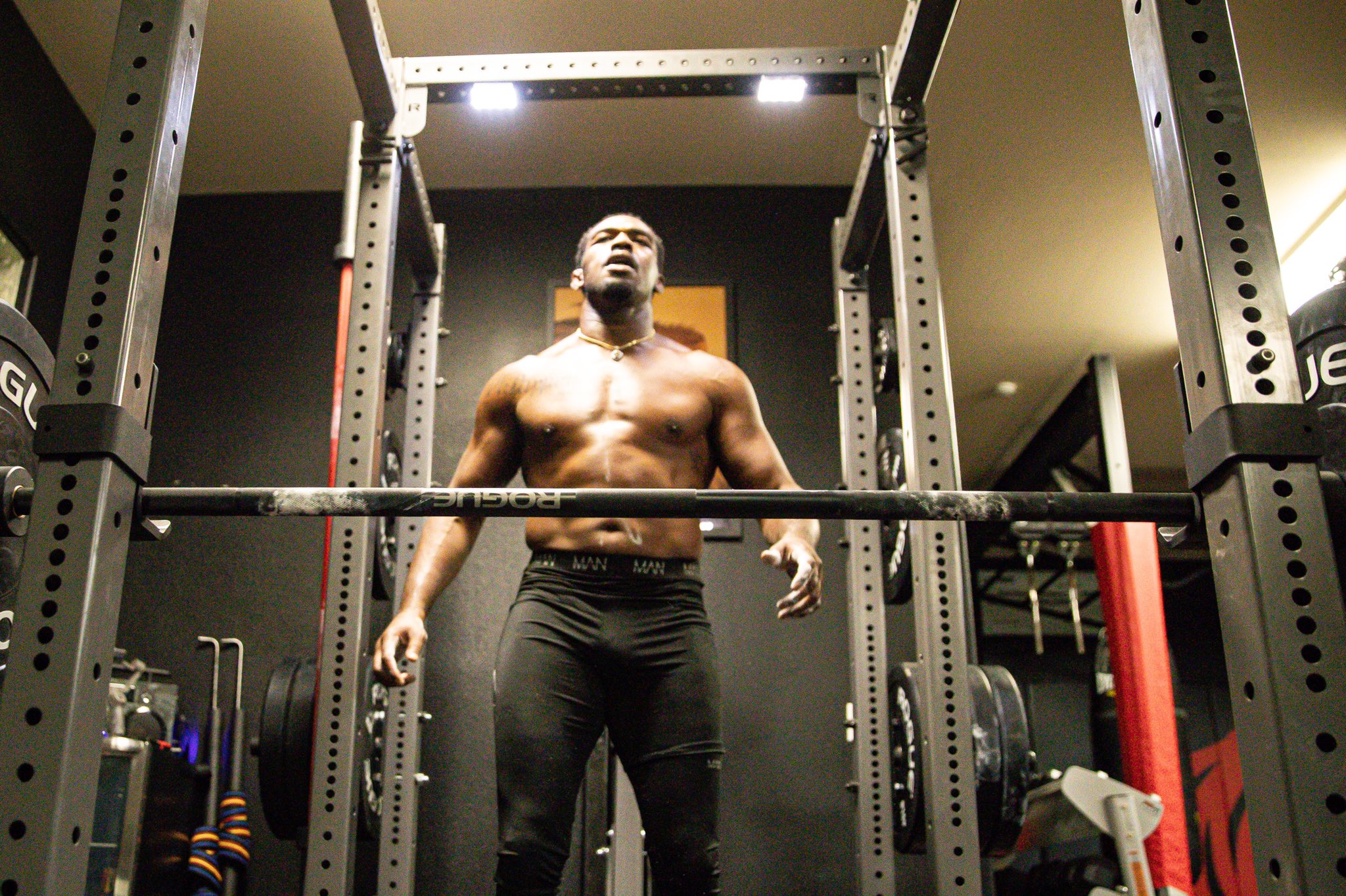 EnMq0rcWEAQ3Aye?format=jpg&name=large