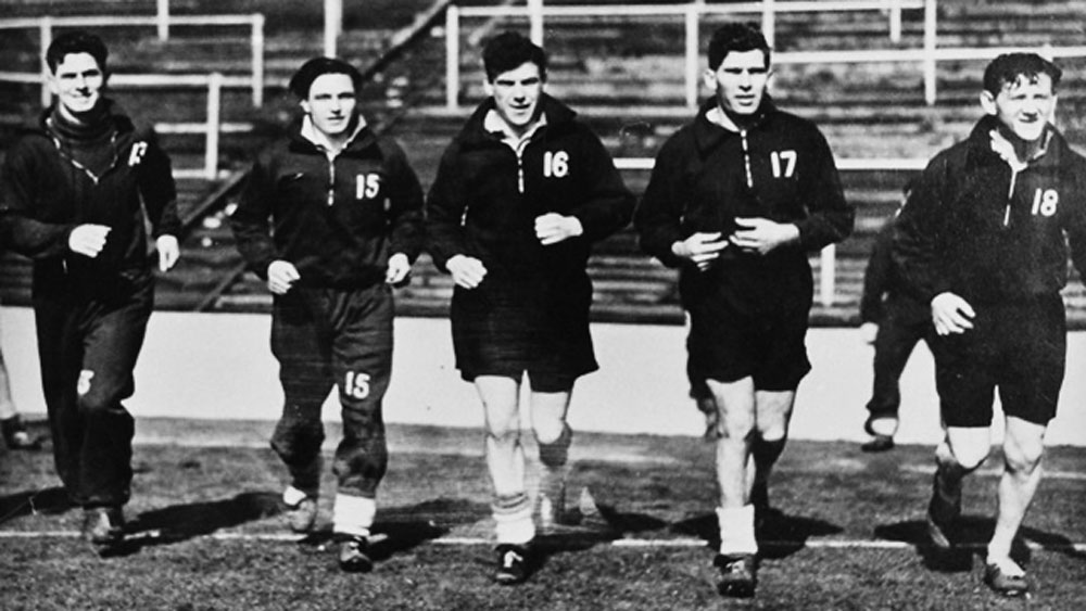 Si les  #Hibs sont finalement choisi malgré leur 5e place au championnat c'est parce qu'à l'époque ils restent sur trois titres de champions et trois de vice champions depuis 1947. De + Easter Road est depuis le 7 novembre 1951 doté d'un éclairage de nuit, le premier du pays.