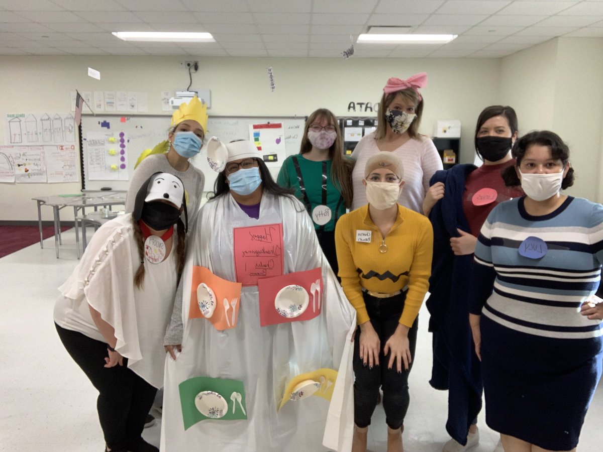 MsShirley19's tweet photo. Good Grief! You found me! It’s a 4th grade Charlie Brown Thanksgiving. @ClevelandISDTX @SuptTrotter @rpena_richard @CottonwoodCISD #just4kids https://t.co/wGWFpEHCvw