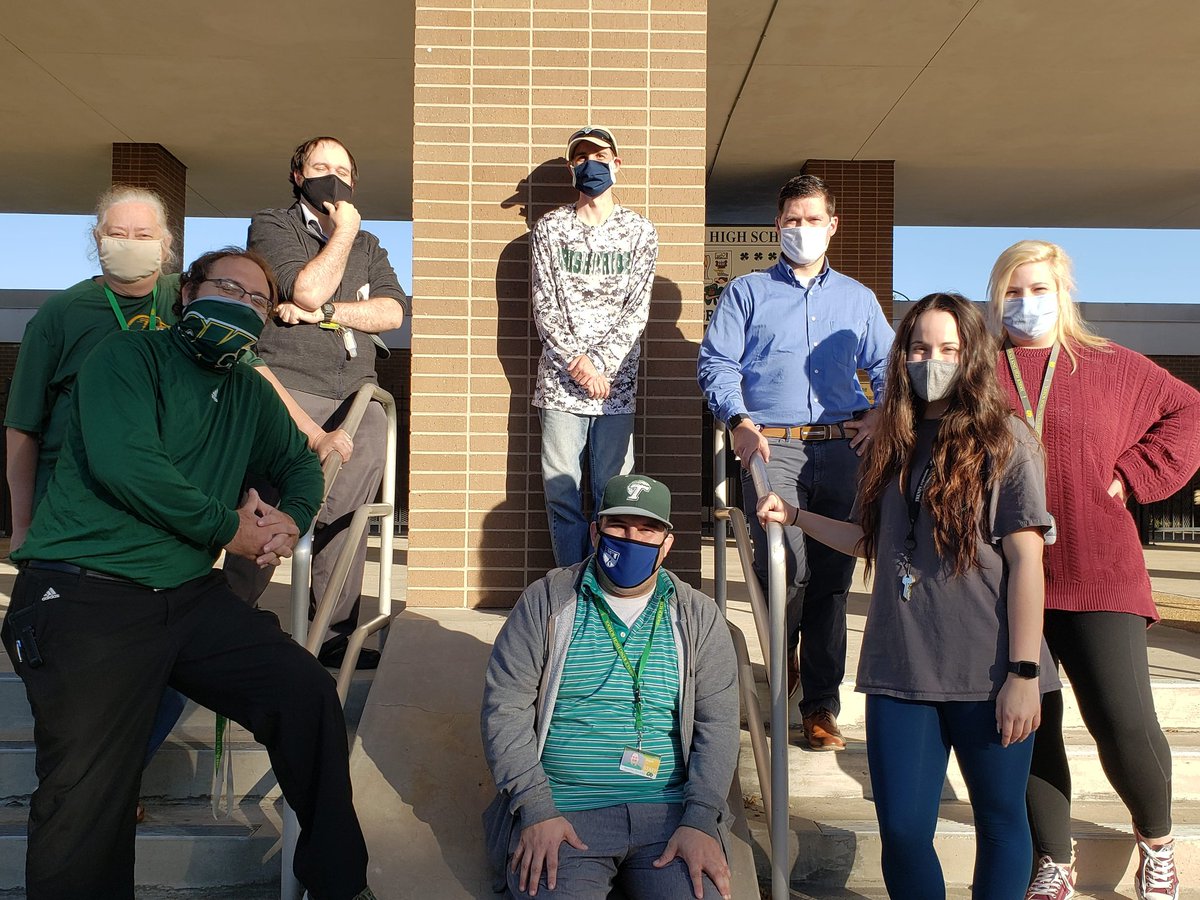 GraceKingHighS1's tweet photo. Glimpses of Grace King: Our faculty alumni are quite excited about homecoming 2020! Hoping to see everyone at the game tonight! Representing #classof1977 #classof1980
#classof1989 #classof2002 #classof2008 #classof2010 #classof2013
#MyGK #GKStartStrong #4As #JPSchools https://t.co/0JSt4MnwVO