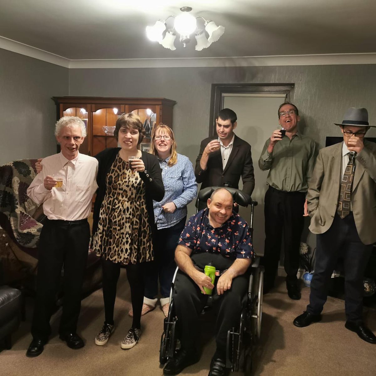 LinkageCT's tweet image. Linkage Care staff are pulling out all the stops to reduce anxieties and create fun, laughs and good memories for the people they support. 

On Saturday, our residential care home Oak Lodge was transformed into the Oak Tree Arms, complete with bar, food and entertainment. 👏👌🍻