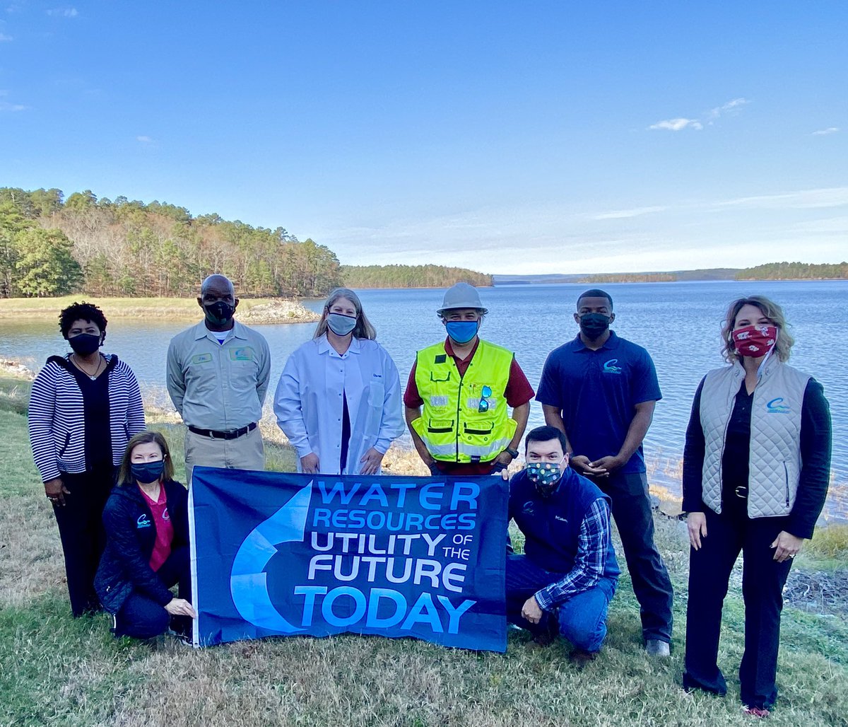 CARKW's tweet photo. 🌟 👩🏽💼👩🏼🔬 👷🏿👩🏻💻👨🏼💼👨🏾🔧 🌟
We received the Utility of the Future Today recognition in 2020 for our workplace culture, and education and outreach efforts. Our team is proud to serve you, central Arkansas! 👉🏽😊👈🏽
#HereWhenYouNeedUs #doingARpart #weareCAW #essentialandexceptional https://t.co/k2pFQ53OUr