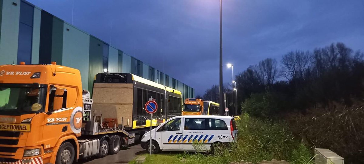Welkom ⁦<a href="/ProvUtrecht/">Provincie Utrecht</a>⁩ ! CAF 6068 is binnengekomen op onze remise ⁦<a href="/Gem_Nieuwegein/">Gemeente Nieuwegein</a>⁩ Onze tram vloot voor de nieuwe regionale lijn groeit zichtbaar. We sturen onze baby’s zo snel mogelijk de baan op!