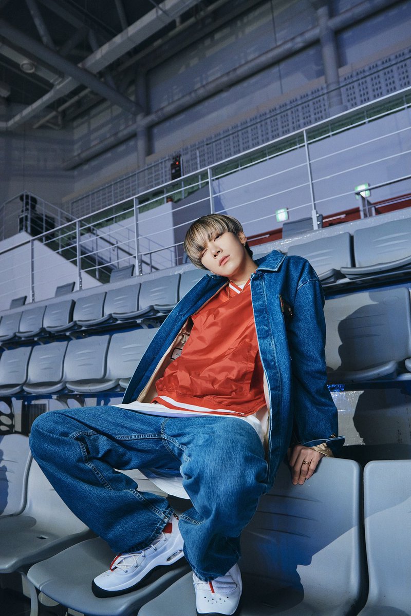 dear_1001's tweet photo. #TEN #ํ
#TENfashion
GUCCI washed denim jacket
#NCT_RESONANCE #90sLove https://t.co/WiDo8O4gt9
