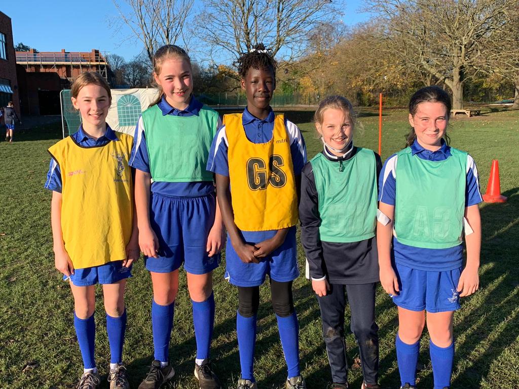 GreyCourtPE's tweet photo. Congratulations to Aztec for winning the year 7B band girls Cross Country race. The top 5 finishers were 1st Tilly D (Roman) , 2nd Ella J (Aztec), 3rd Neve R (Roman), 4th Gabrielle J (Roman) and 5th Katrina K (Aztec). A great effort from all participants #gcsport #XC2020 https://t.co/3koSF0LFXE