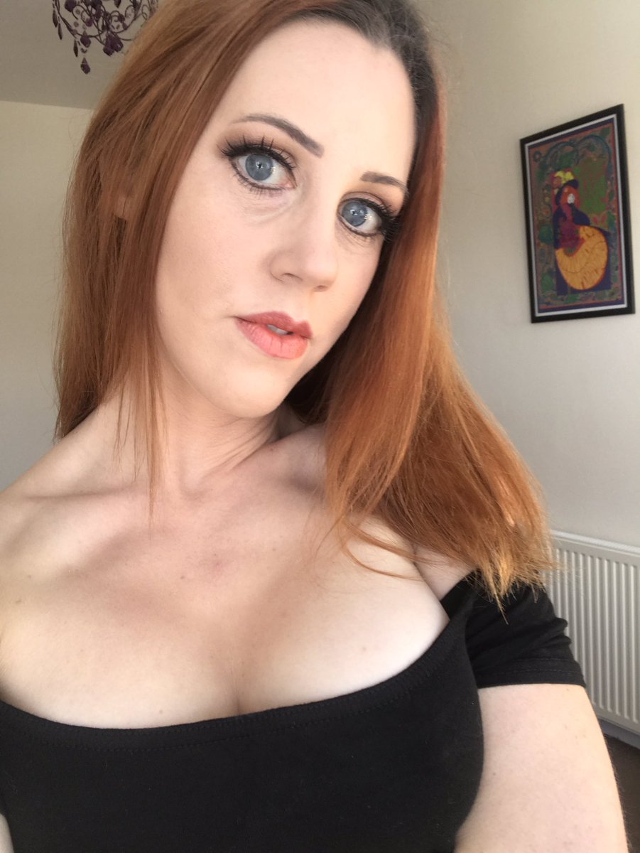 stripmequick's tweet photo. Always got to have a little black dress ☺️. However a little chilly to wear this now... and can’t go anywhere. 🙄.... but on a slight upside I have tomorrow and Monday off work bonus. Will be doing photos for my site. #longweekend #littleblackdress #redhair #superlongweekend https://t.co/212wvFay88