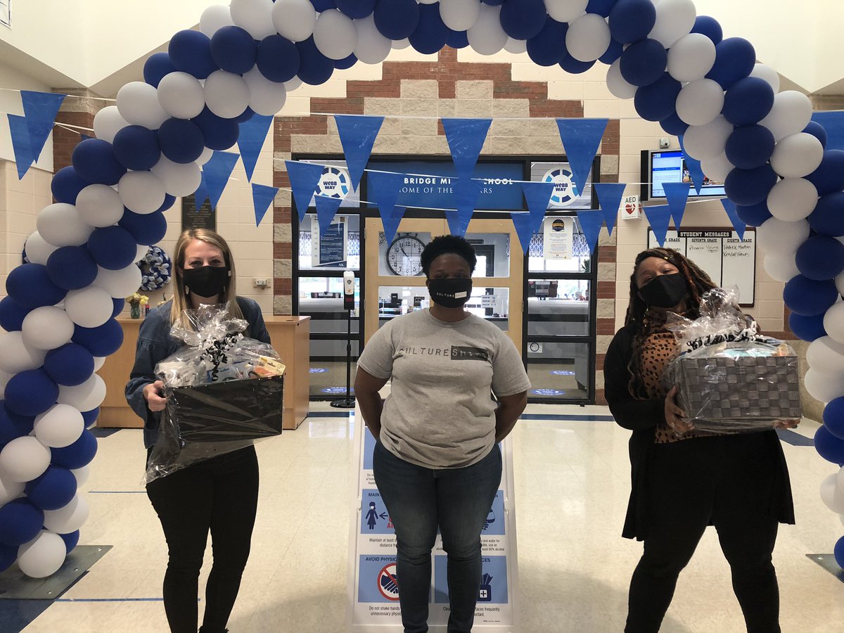 RebeccaSWms's tweet photo. Surprise teacher appreciation by @cultureshiftinc These two amazing educators were nominated by the community for building culture and teaching their hearts out. 👏👏👏 @JennaAllenson @MsWatsonWBMS @WebbBridgeMS https://t.co/wjKemB7hNj