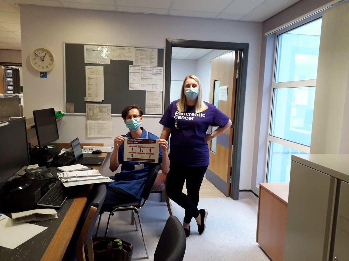 hpb_stockport's tweet image. #PancreaticCancerAwarenessMonth raising awareness throughout @StockportNHS with our colleagues 💜 @HayleyMarieCat1 @GooderSteph @GastroNW @PancreaticCanUK @Vicconruth