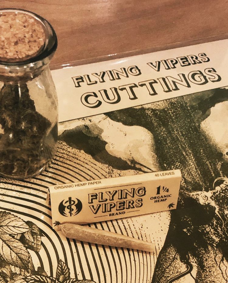 🐍💨 instagram.com/p/CHrFuB7hX9V/ #cuttings #dubwise #cannabis #flyingvipers