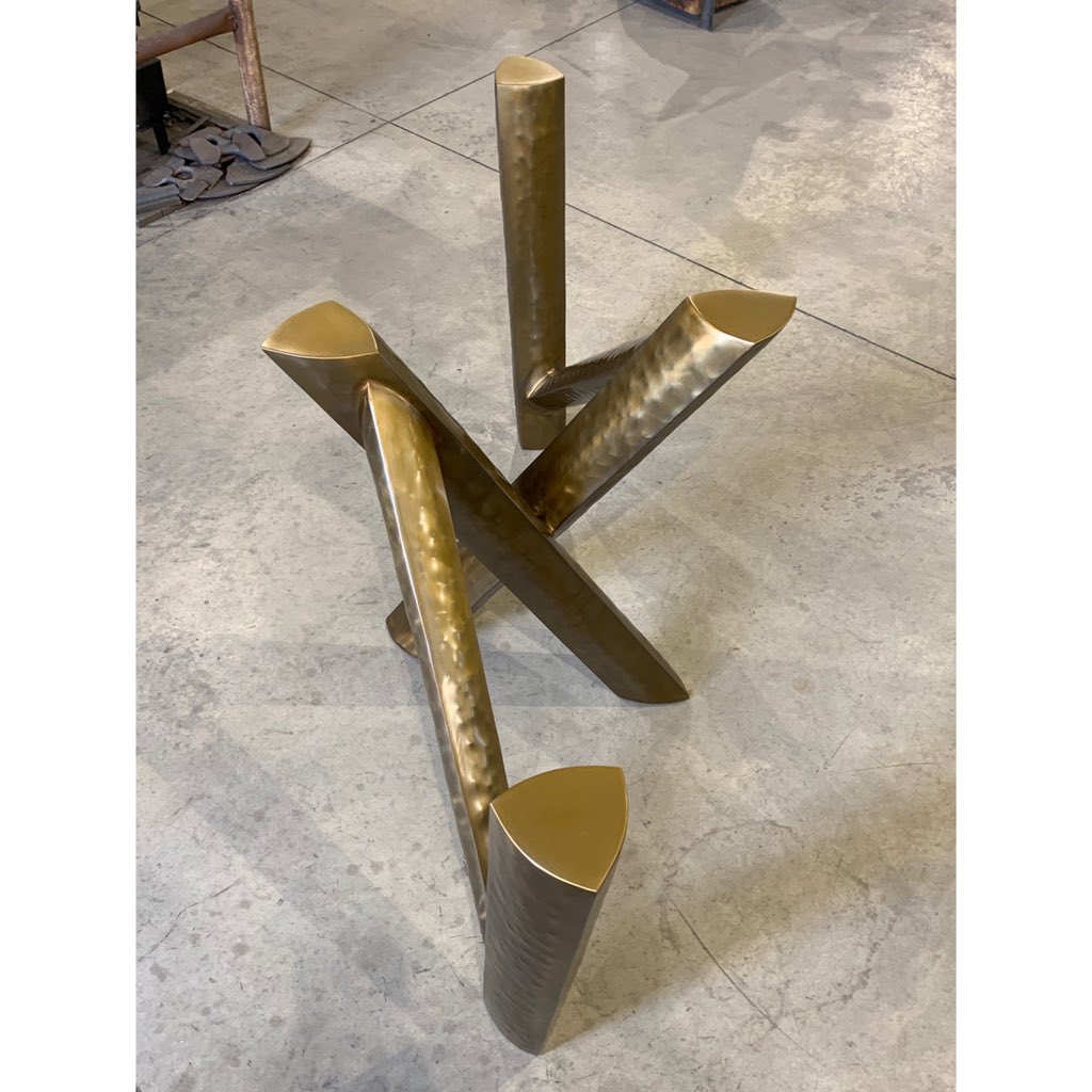 EvanLewisInc's tweet photo. Custom Alexander Dining Table base. #evanlewisinc #customfurniture #evanlewissculptor #studiofurniture #design #diningtable #contemporarydesign #artanddesign #contemporarydecorativearts #moderndesign #luxury #interiorinspo #patina #handcrafted #sculpturalfurniture #artfurniture https://t.co/AStZhLwkw3