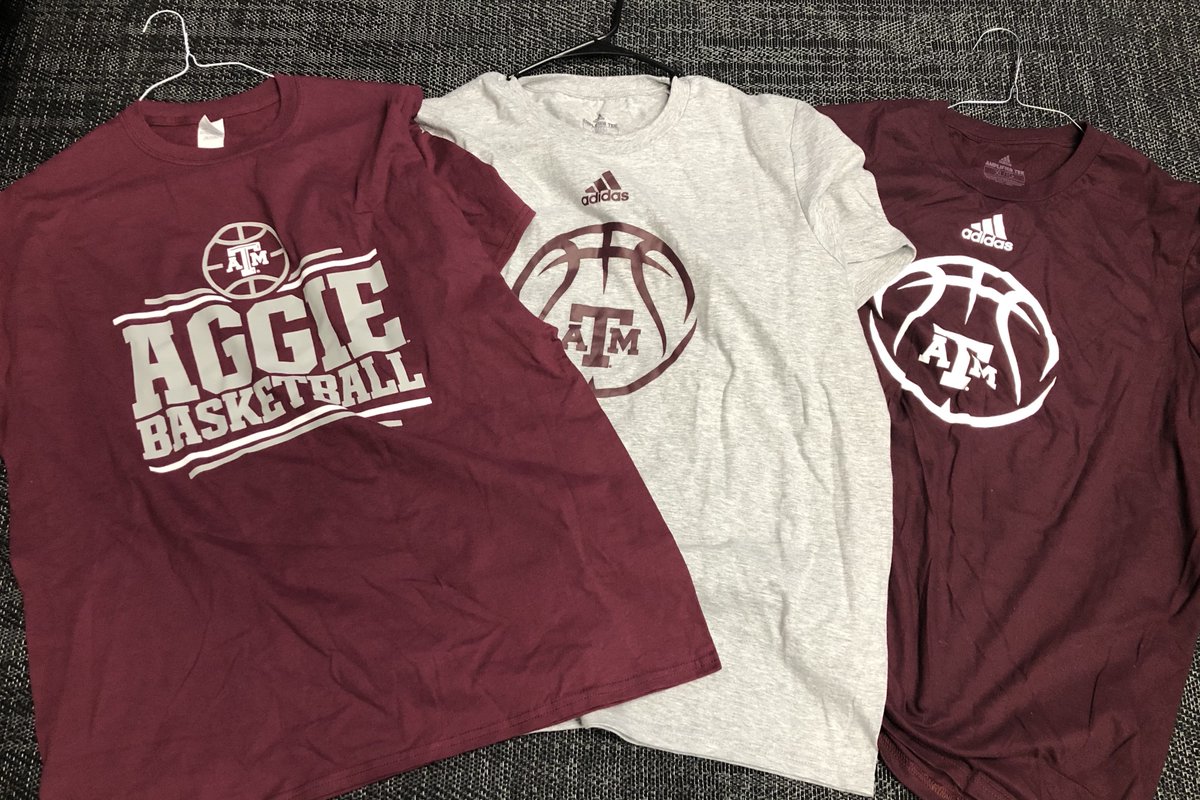 AggieWBB's tweet photo. Everybody loves free shirts 😍 

RETWEET to win this t-shirt pack!
Size: Adult XL

#GigEm https://t.co/G6XA1rnlIe