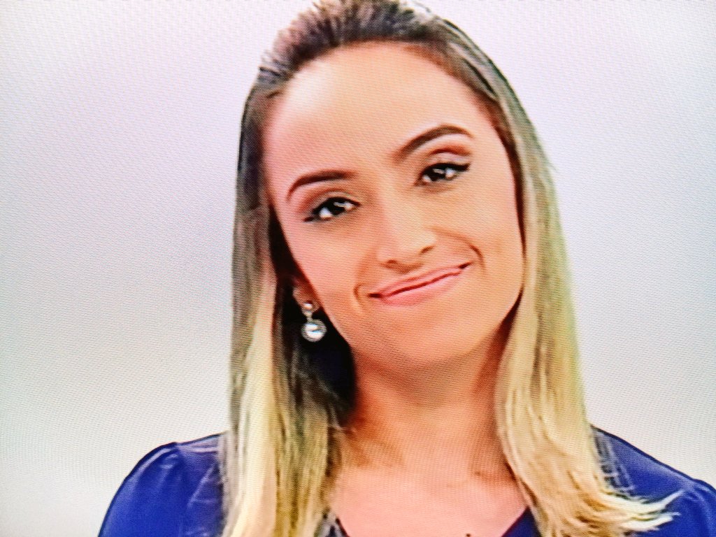 LuanRio3's tweet photo. Boa noite @BachourYasmin assistindo o #JRio e vc tá linda, hj ainda + bonita . E no aguardo do debate da @BandRio q ñ vou perder de jeito nenhum https://t.co/zq273PcV2C