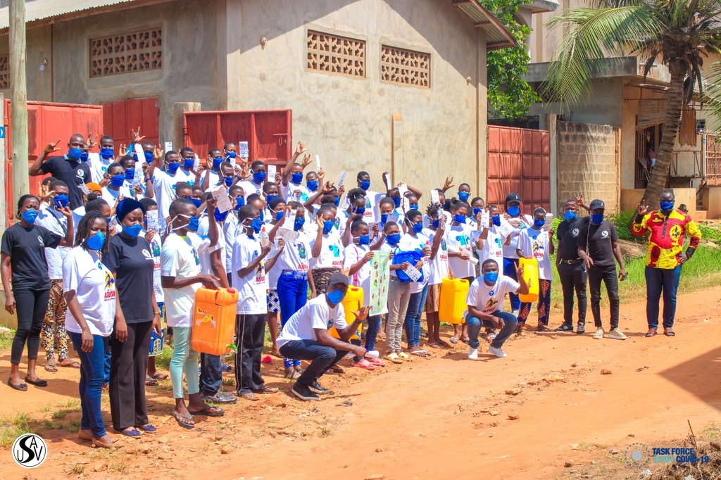 SamediUn's tweet photo. Un samedi à Louho : Asuka vs Coronavirus

Au profit d'une cinquantaine d'enfants non-intendants du Centre d’accueil, d’éducation et d’intégration des Sourds de Louho, nous avons atteints les objectifs du projet Asuka. https://t.co/eniMXh2Vao