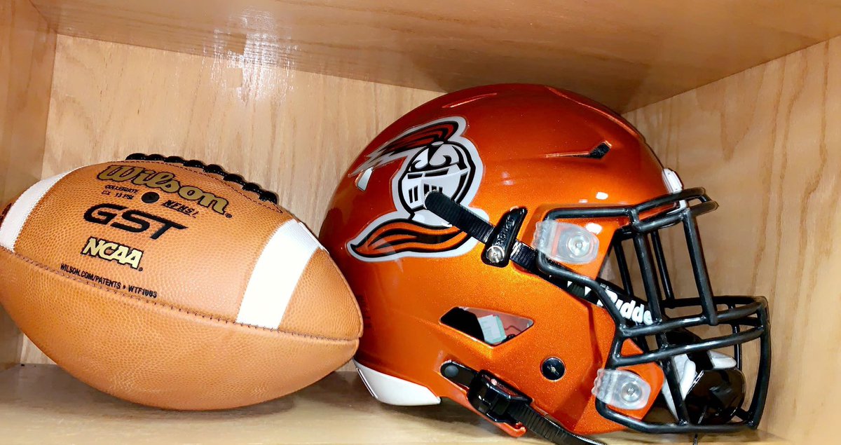 Pook2k's tweet photo. I’m extremely blessed to receive my first official offer from the University of Heidelberg I want to thank @Coach_Donaldson @CoachKHump for this opportunity!!!🧡🖤🧡 https://t.co/apSFZAlNcO