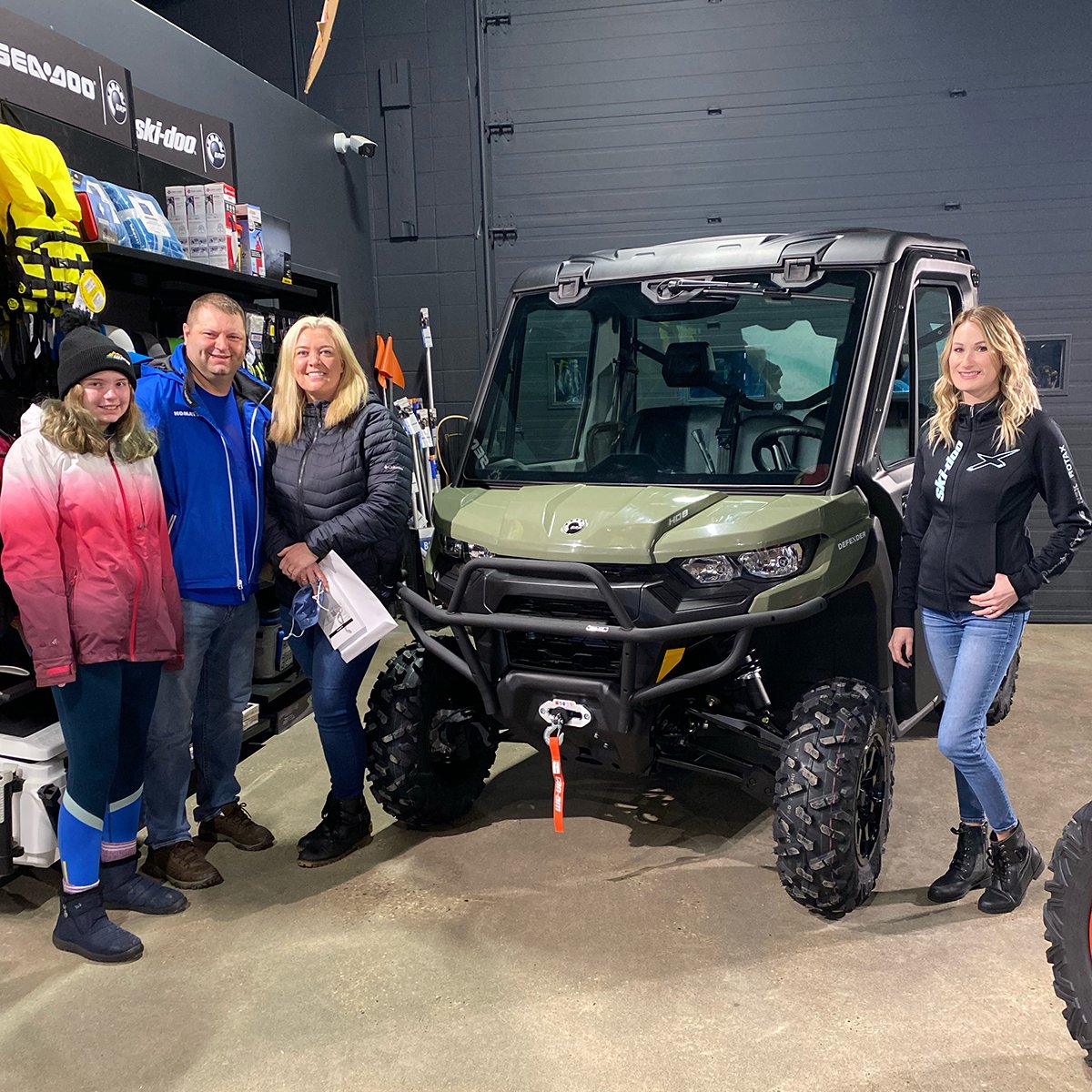 Congratulations Payne Family on your new 2021 Defender HD8 CAB with sales consultant Ashley!

#wpm
#mywestlock
#customerappreciation 
#canam
#offroadliving