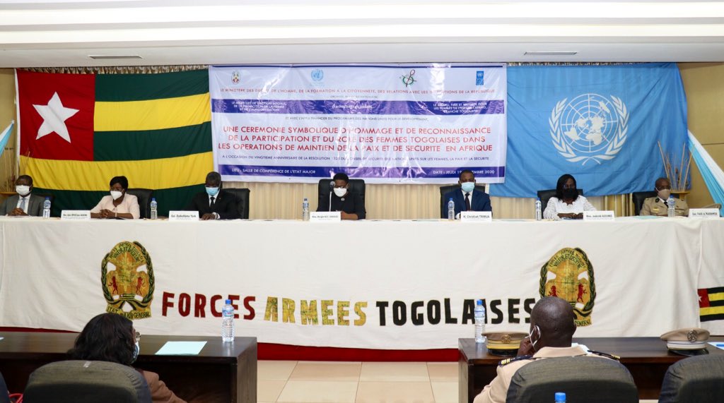 Le Togo 🇹🇬 a rendu hommage auj. au rôle et à la participation des femmes togolaises dans les opérations de maintien de la paix &amp; de la sécurité en Afrique. Cérémonie de reconnaissance à l’occasion du 20ème anniversaire de la résolution 1325 <a href="/ONU_fr/">Nations Unies (ONU)</a> <a href="/UNPeacebuilding/">United Nations Peacebuilding and Peace Support</a> <a href="/MAFrancheUN/">Marc-André Franche</a>