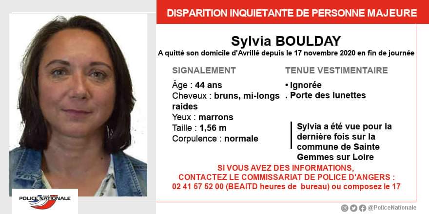 tort_ue's tweet photo. Partagez svp c'est ma tante on a toujours aucune nouvelle ça fait maintenant 48h !! RT et partagez svp !!! https://t.co/Z1neL0cmEJ