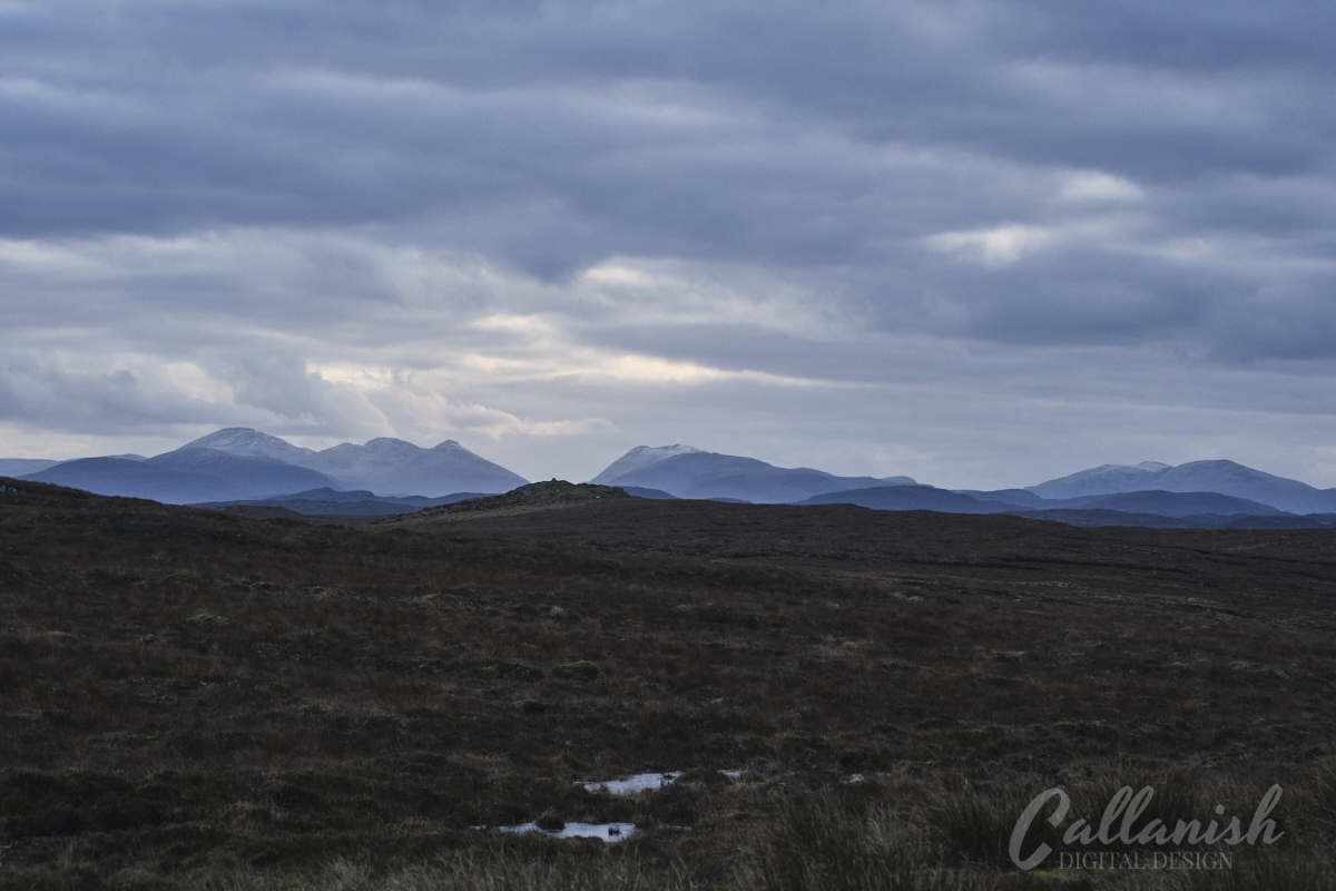 CallanishDD's tweet photo. Chilly out. A dusting of snow on the Harris hills taken from the Pentland road this afternoon. 
#isleoflewis #outerhebrides #snow #scotland https://t.co/JBAyg7fO5p