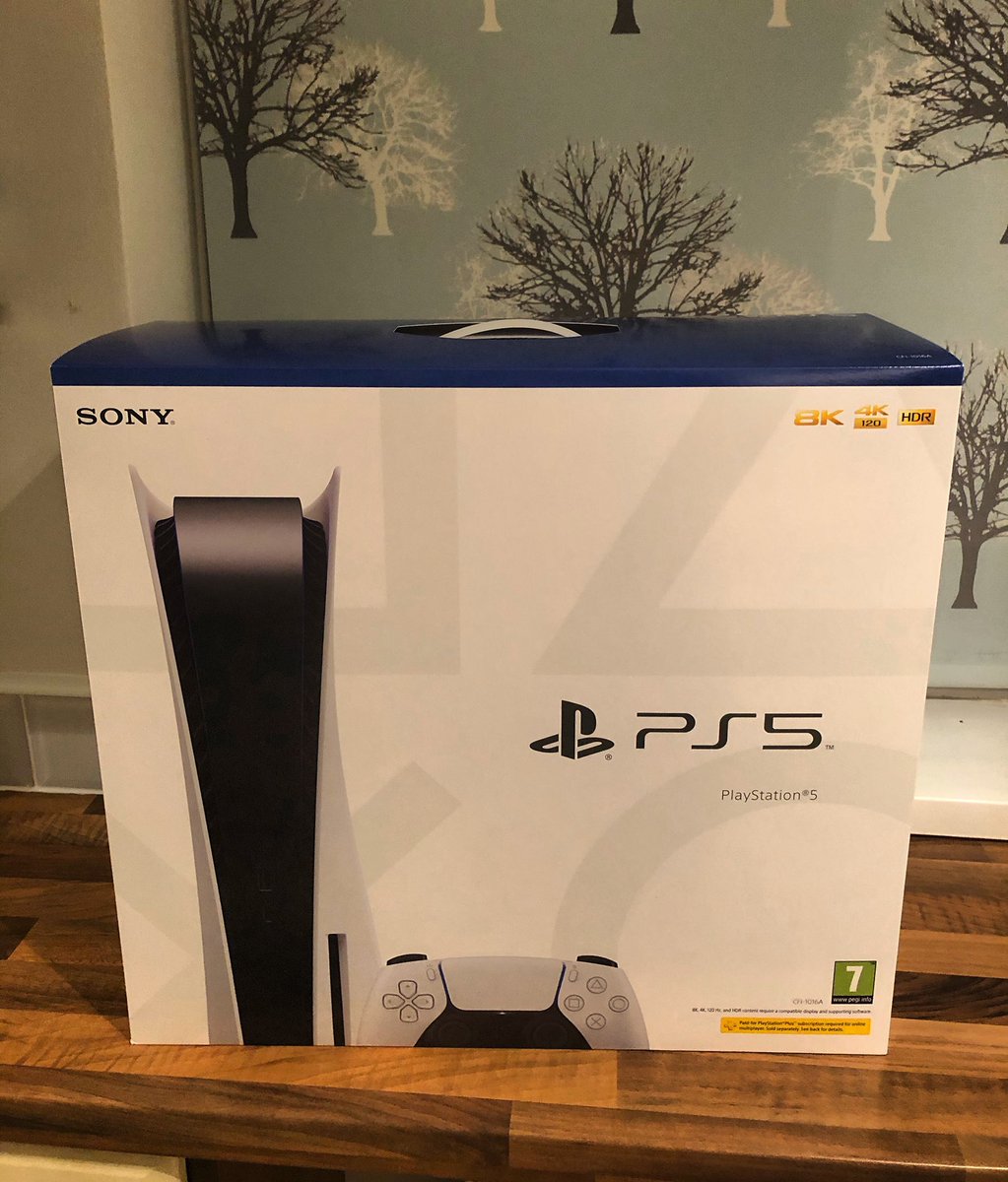 AndyHeath1867's tweet photo. Plenty of #PS5 going missing, glad to see @Argos_Online use a good delivery company and not a yodel/Hermes #MyPS5 https://t.co/jIfghqwtUd