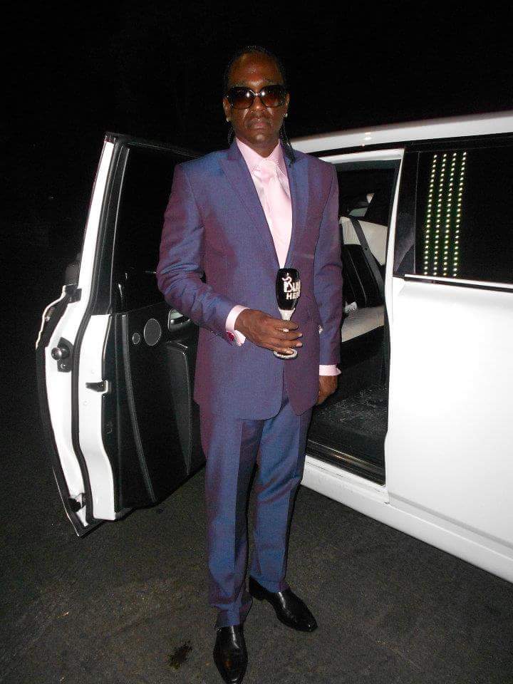 BlackHeffShow's tweet image. #tbt Just and night out in Hollywood, CA. Matter of fact the same night TMZ seen us and put me on they show the next morning. #BlackHeff #SameNizzle #DifferentBankrolls #SumMoOfIt