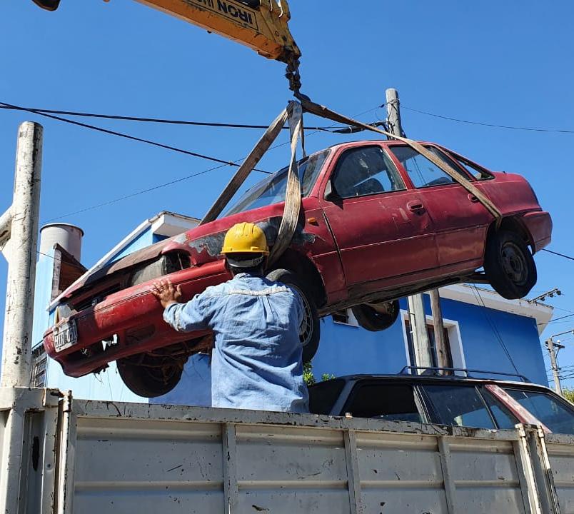 autos abandonados municipalidad dengue descacharrado