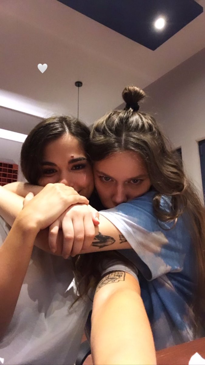 crisnel_liz's tweet photo. ESE O ESE 
Amistad #AnajuSOS #ESEoESE https://t.co/ik1TGWNBo4