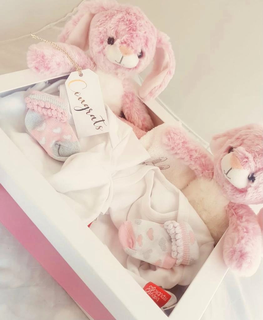 GroupLandt's tweet photo. Giggles, curls, ribbons, and bows. 💝

Say Congrats with a personalized gift box. 
Contact us on info@landt.co.za

#LandTGroup #BabyShower #Congrats https://t.co/bK8dpaDaN1