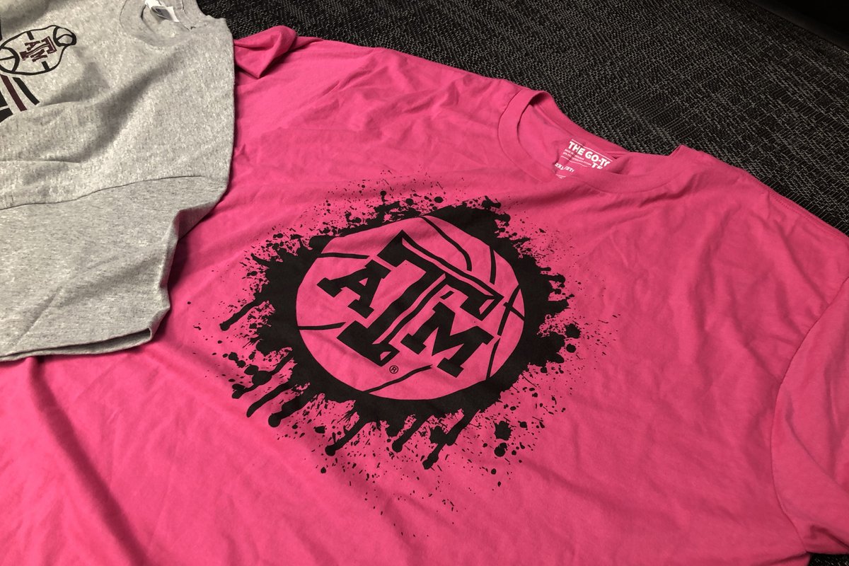AggieWBB's tweet photo. 'Tis giving season 😬 

RETWEET for a chance to win this pair of Adult 2XL t-shirts! 

#GigEm https://t.co/OVIagsrqXP