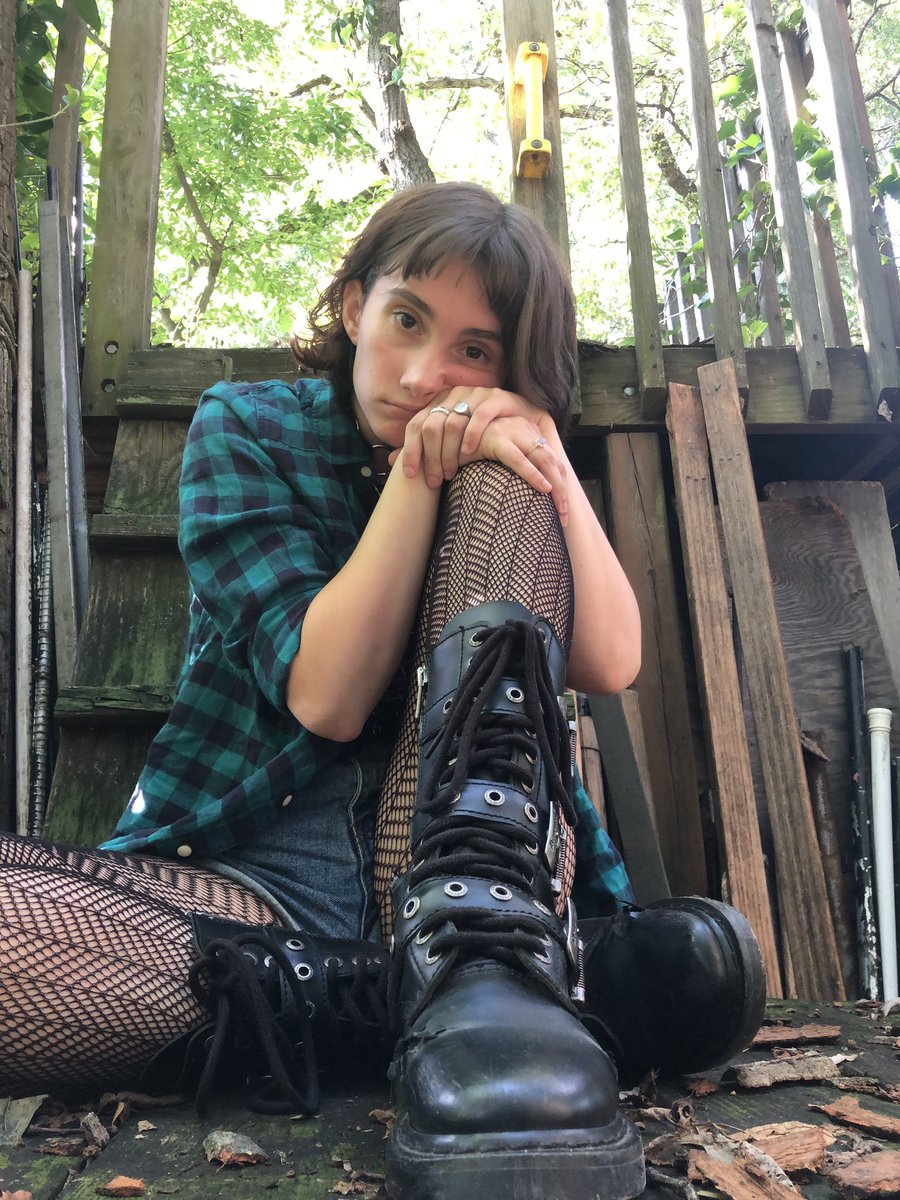 navypeass's tweet image. happy #TransAwarenessWeek2020 I love being me.