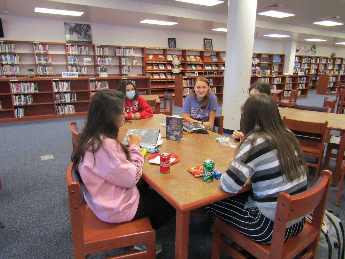 pacemediacenter's tweet photo. Thanks to @randyribay for making a virtual appearance at our November Book Club party. He was amazing! @FLTeensRead https://t.co/QPQnbfPyrU