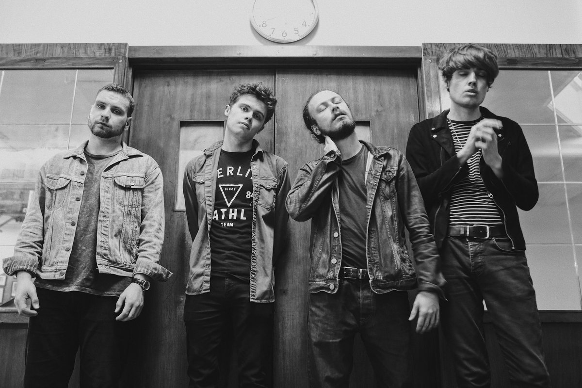 Most of the time, we are only ‘half-awake’ 🖤

Pre-save ‘Criminals’ to wake us up = orcd.co/thetrusted-cri…

📸 by @sweetsugarbrown_