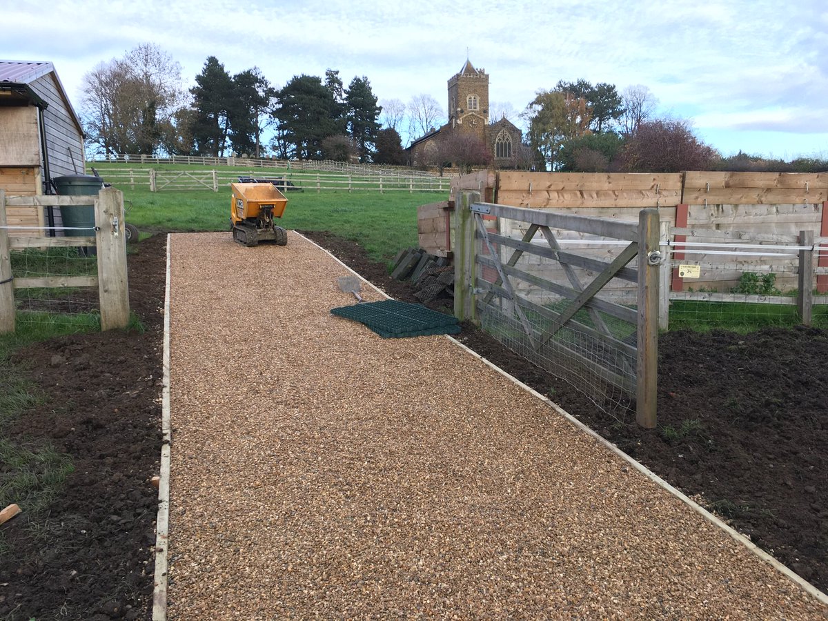 Installing gravel stabilisation grids today. Another happy customer 😀