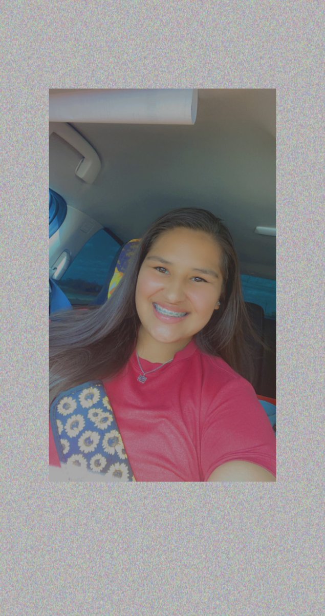 NadiaGa_24's tweet photo. It’s the driving selfies for me😍 https://t.co/bNm766LmEL