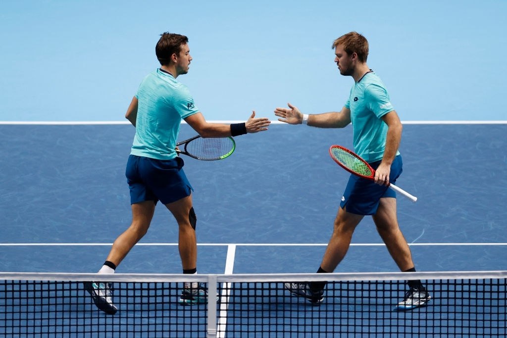 ESPNtenis's tweet photo. #TENISxESPN ¡Sigue la jornada en las #ATPFinals!
Krawietz y Mies se miden ante Ram y Salisbury para definir el segundo pasaje a semifinales del Grupo #MikeBryan.
ESPN | https://t.co/KHmAqcrsl9 https://t.co/ZOmlIOx2UK