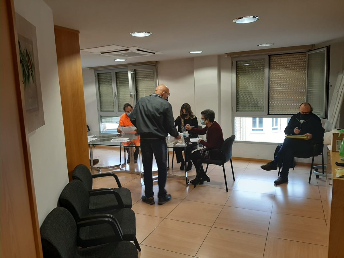 usplbe's tweet photo. 📣👏👏ELECCIONES SINDICALES EN ARNEDO(LA RIOJA).
➡️Hoy se han celebrado dichas elecciones y somos  el PRIMER SINDICATO POLICIAL.
➡���SRPF miembro de @usplbe ha logrado 2 Delegados,primera vez que se presenta y se convierte directamente en la 1 fuerza policial y 3 del total.👏👏👮‍♂️👮‍♀️ https://t.co/yeatFlMaR5