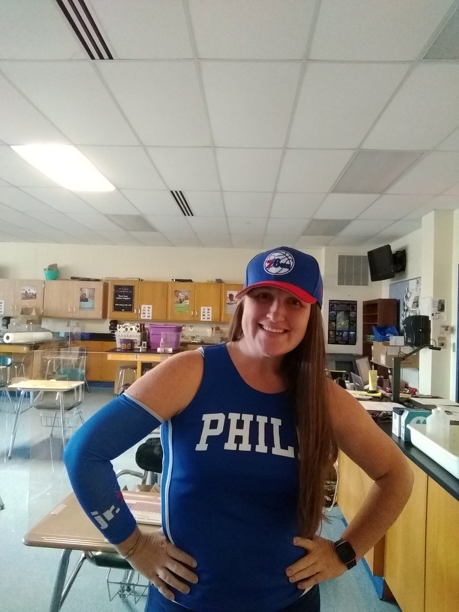 taryn129's tweet photo. Game Day at CHS for Day 4 of virtual spirit week @sixers #collsspirit https://t.co/l8M88YYUYM