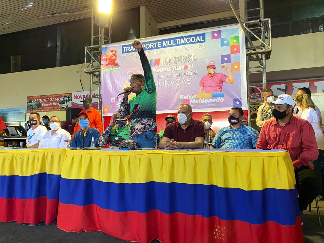 colsoctrans's tweet photo. #19Noviembre Ayer||Monagas se desbordó de entusiasmo revolucionario con los candidatos del Transporte Multimodal @ELOYSULBARAN @kelvismaldonad1 @GloriaC_Psuv @EuribesGuevara @mujicatranspor @Oscarina_Guzman @ColectivoSocia5 @carlosr12187881 @DeltaColectivo @COLSOCTRANSVELa https://t.co/fkm2IAPsFa