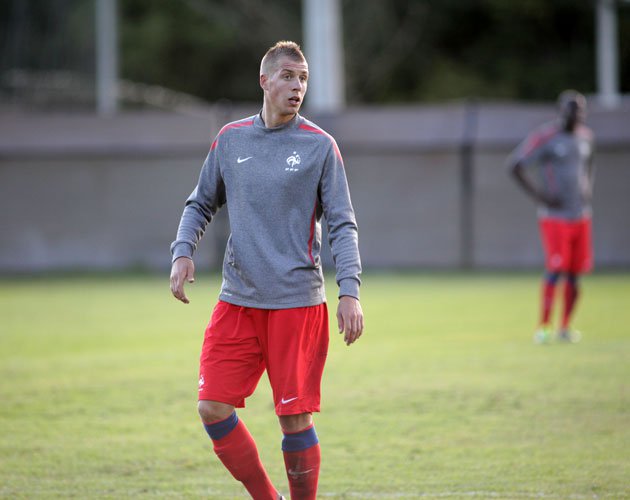 4. Florian Lejeune, footballeur. Alavés. 0 sélection. Meilleur défenseur de L2 Espagnole.Transféré tôt de Istres à Villarreal, il peine à s’installer en Espagne. Relancé par Brest et Girona, il signe à City, mais ne joue pas. Retour en Espagne en prêt de Newcastle.