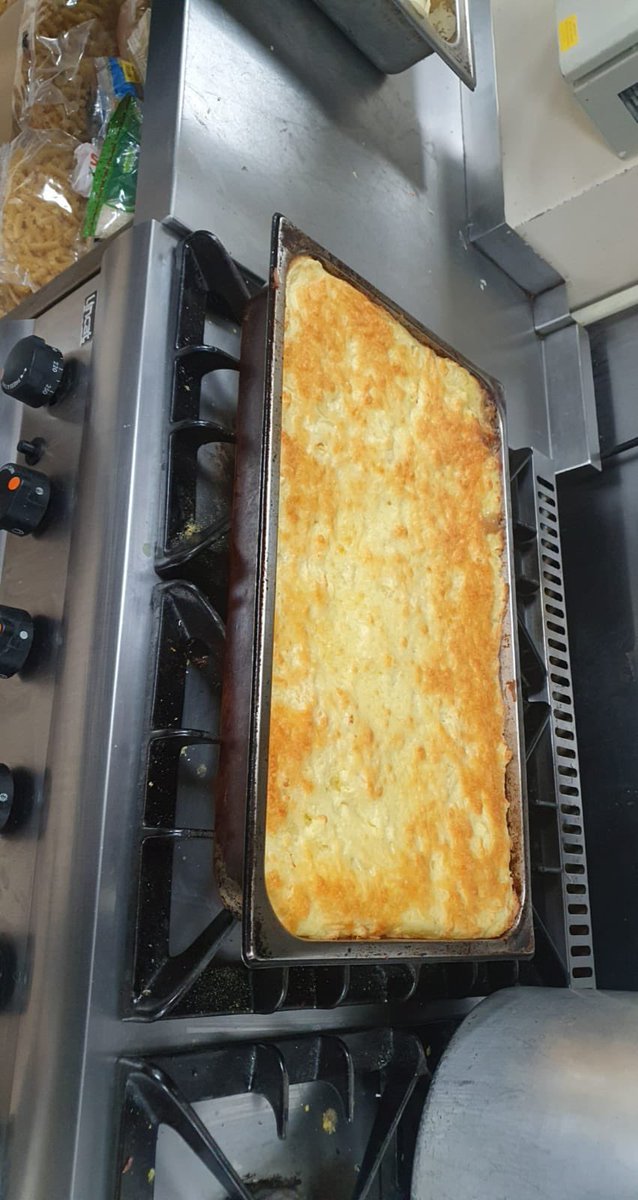 ParishBold's tweet photo. Another terrific effort from the team at the ‘Clock Rec’. Cottage Pie  Vegetables and a little chocolate cake to finish 😍 @Morrisons @debbyzebra @kaylz_f_89 @ChrisJFoy @sthelenscouncil #WheresRoy #Community https://t.co/Uk4q2FToqe