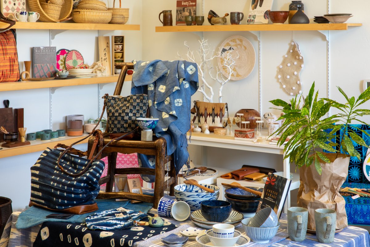 gomuseums's tweet photo. SAN DIEGO MUSEUM HOLIDAY GIFT GUIDE: This holiday season, look to local museum stores for unique gift ideas – and support your favorite cultural institutions during a difficult year. (Online and in-store options available.) #shopsandiegomuseums

https://t.co/5IMcePBvPU https://t.co/tHzz8eNP4j