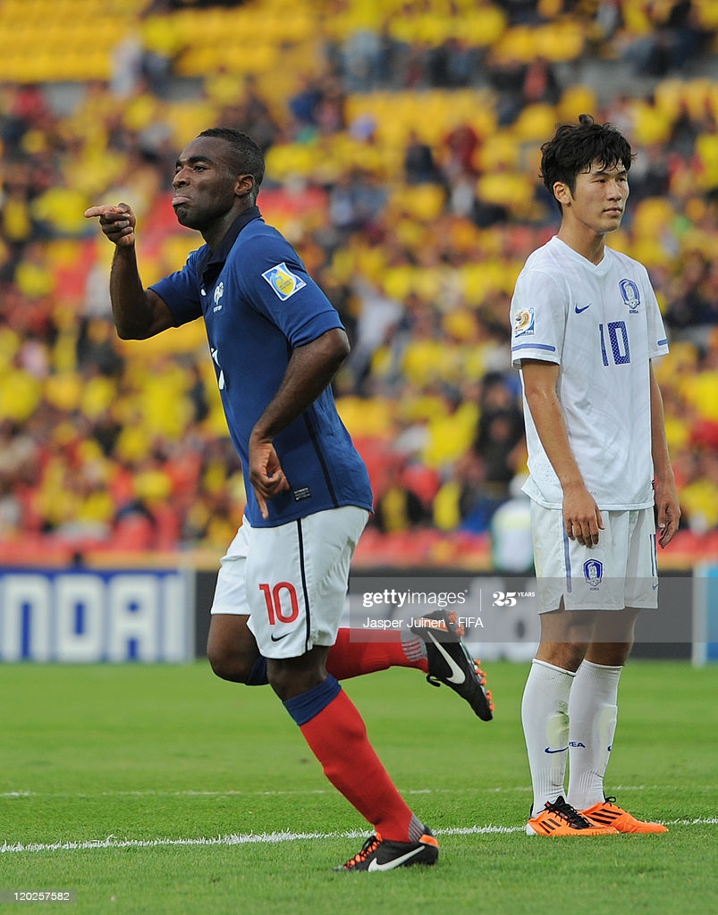 10. Gilles Sunu, footballeur togolais. Châteauroux. 9 sélections.Formé à Châteauroux, il s’exile très tôt à Arsenal où il ne perce pas. Son bon retour en France lui offre une vraie stabilité à un bon niveau (Lorient, Evian, Angers, Erzurumspor, et retour à Châteauroux).