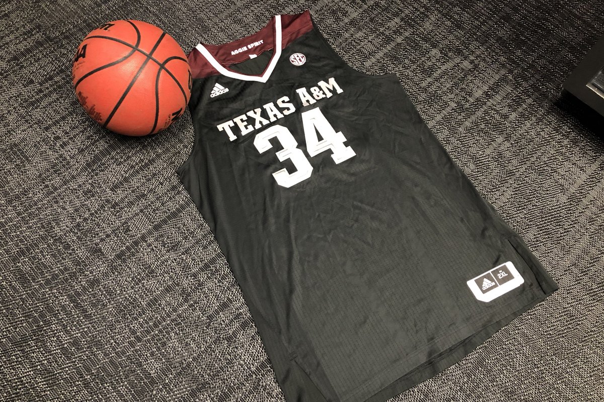 aggiembk's tweet image. Got another jersey for ya, Ags 👍 

RETWEET and you could win this black jersey worn during the 14-15 season! 

#GigEm
