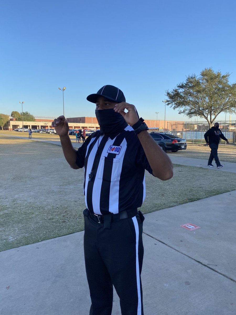 DrCherylTHenry's tweet photo. @ahverdejo #ReadyToRef @CSHSPanthersFB @CySpringsHS #DoubleDuty #ALLIN #F3 #AllDayEveryDay https://t.co/ej97VRgGon