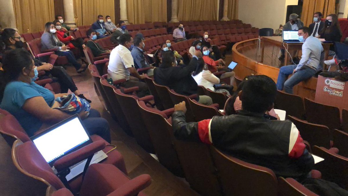 SecSaludBoyaca's tweet photo. #AEstaHora Sec. Salud @jairomsantoyo se reúne con líderes de todos los cabildos de comunidad U'wa, Registraduría, gerente EPS Comparta, alcaldías y gerentes de ESE de Güicán y Cubará, para concertar cómo se organizan y se hace el cruce de bases de datos de la comunidad indígena. https://t.co/LNOfHXXGBV