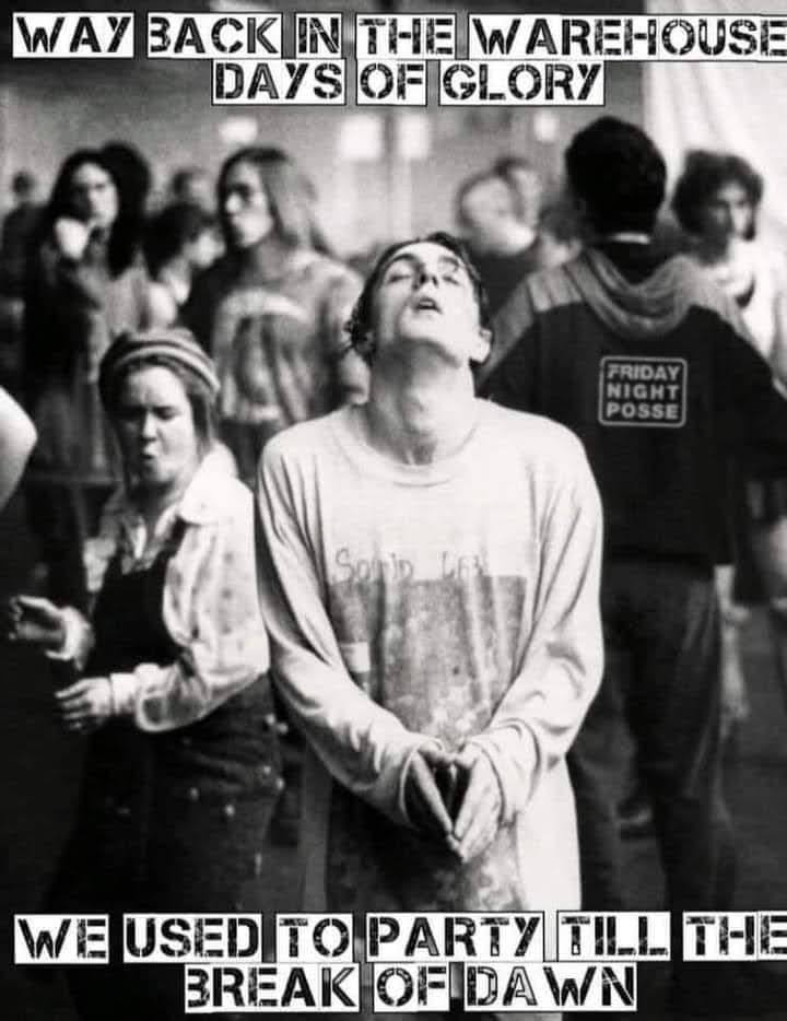 🎵🎶 Those happy days still remain in my mind 🎶🎵
🎶🎵 Clap our hands kick our feet 🎵🎶