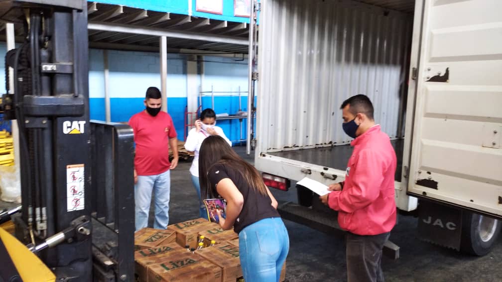 MercalOficial's tweet photo. 19Nov|| @MercalMerida_ sigue trabajando en la protección alimentaria de nuestro pueblo, en esta oportunidad entregamos al municipio Cardenal Quintero 1.476 Clap Escolar a 7 Instituciones Educativas.

#CLAPEnVanguardia https://t.co/2SMT1gy5Ko
