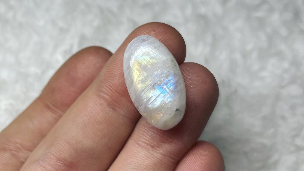 artbyjacstudio's tweet photo. Of course I had to restock some beautiful moonstone for you all in tomorrow’s cabochon update ❄️ https://t.co/wSqxQAKw6N