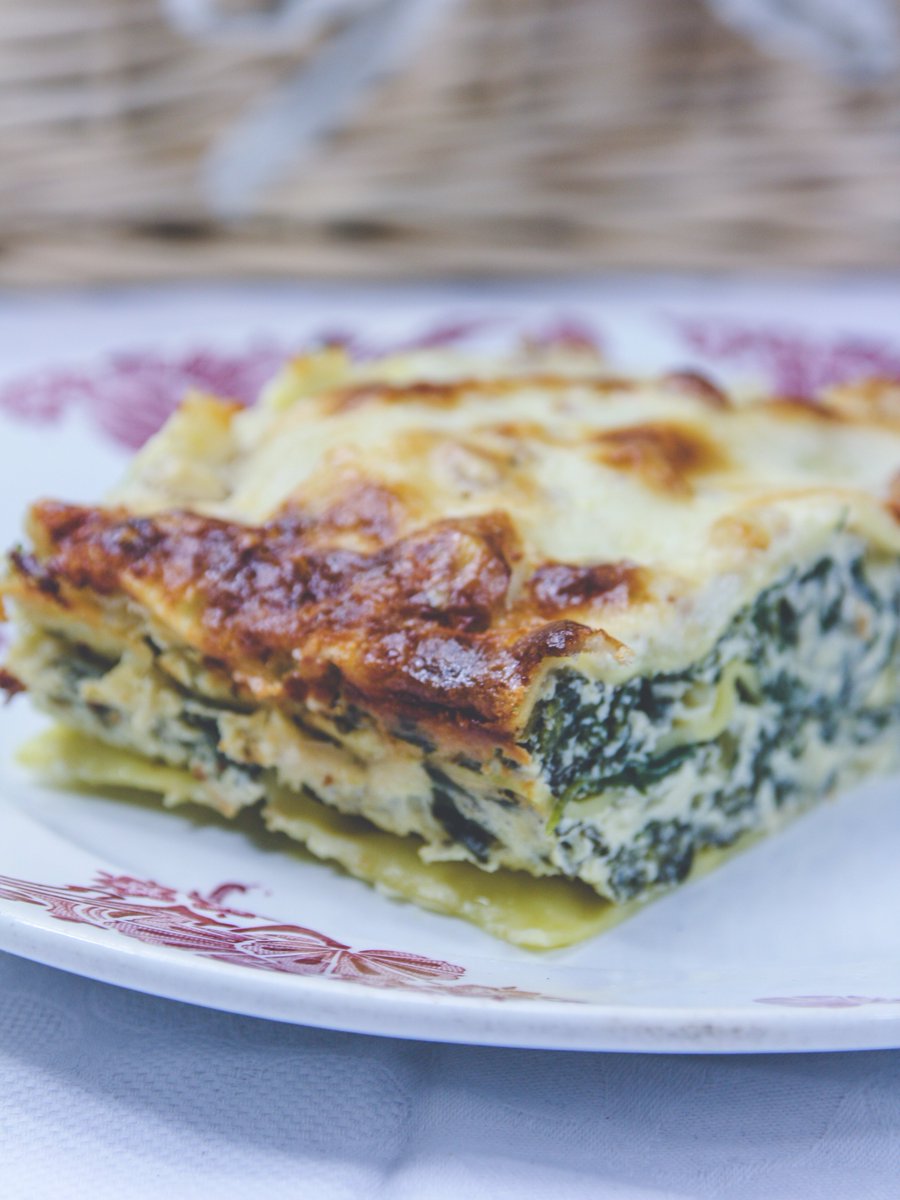 notesdecuisine's tweet photo. Une idée de #recette avec des #produitslocaux pour ce week-end !
Des lasagnes blettes, ricotta, parmesan et pignons, moelleuses et fondantes ... pour garder le sourire 😁
https://t.co/a3bzLdejiq
#LaColleSurLoup #OnaTousBesoindeSourires
#CôtedAzurFrance
#blogrecipe #JeudiPhoto https://t.co/xzfbl17LKr