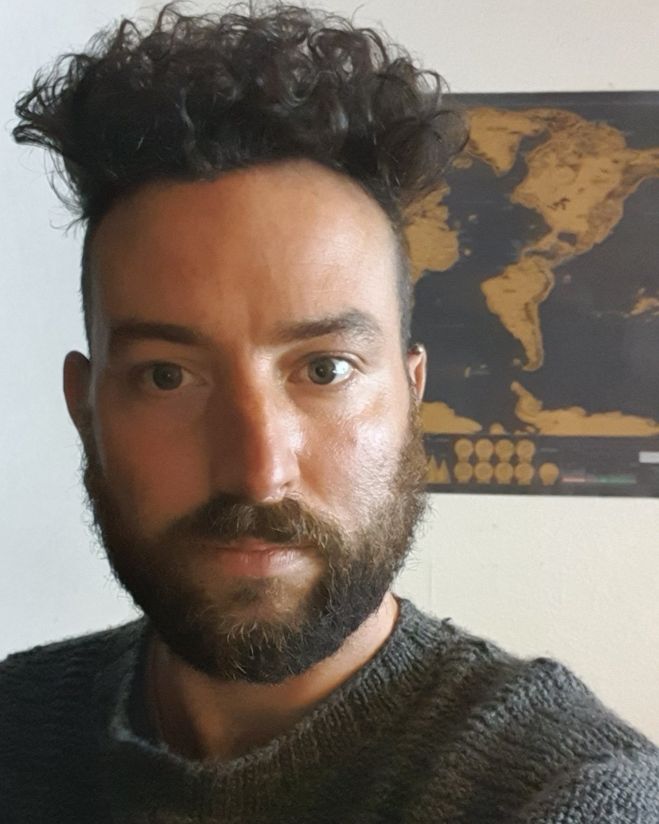 ianstracks's tweet photo. Definitely got 2021 on the brain - don't know about you!
.
#manifesting #wanderlust #plottingmyescape #singersongwriter #mynanknittedthisjumper #atlashead #britishartist #malesingersongwriter #unsignedartist https://t.co/fFdr94KNqt